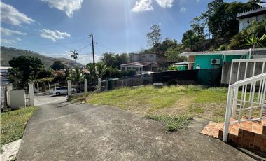 SE VENDE CASA EN SAN ISIDRO RES. CAMPO VERDE DE 3 HABITACIÓNES Y PATIO