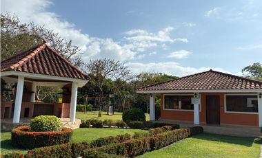 SAN CARLOS / QUEBRADAS DEL VALLE / 811M / AREA SOCIAL / PISCINA / AG