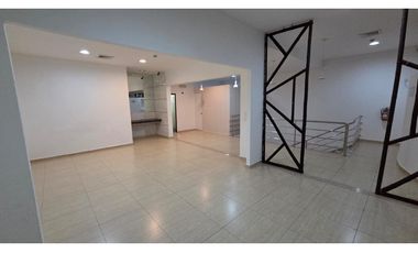 OBARRIO / 330M / MEZZANINE / DIVISIONES / 5 PARKING / SOBRE VA