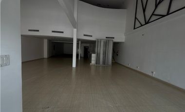 OBARRIO / 330M / MEZZANINE / DIVISIONES / 5 PARKING / SOBRE VA