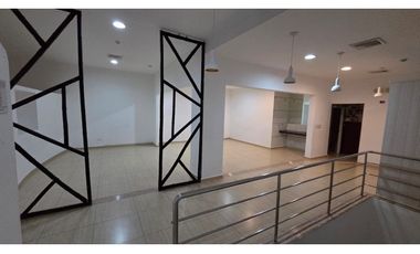 OBARRIO / 330M / MEZZANINE / DIVISIONES / 5 PARKING / SOBRE VA