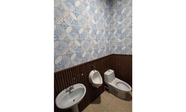 OBARRIO / 330M / MEZZANINE / DIVISIONES / 5 PARKING / SOBRE VA
