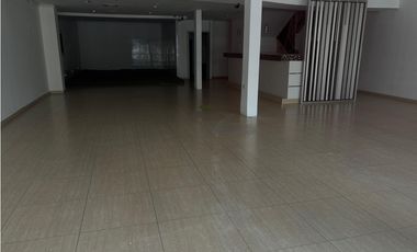 OBARRIO / 330M / MEZZANINE / DIVISIONES / 5 PARKING / SOBRE VA
