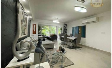 VENTA DE PARATAMENTO CON JARDIN EN PH ALTAMIRA GARDENS