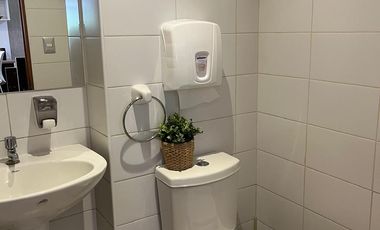 ESPECTACULAR LOCAL COMERCIAL  CON 3 ESTACIONAMIENTOS