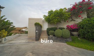HERMOSA CASA DE PLAYA EN VENTA  EN EXCLUSIVO CLUB NAÚTICO POSEIDÓN PUCUSANA