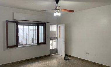 Departamento Tipo Casa en alquiler en Wilde Centro