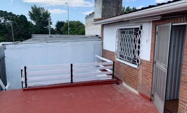 Departamento Tipo Casa en alquiler en Wilde Centro