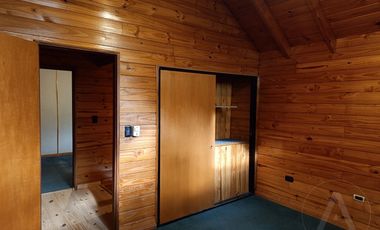 FINA PATAGONIA. Cabaña en alquiler permanente. Centro San Martin de los Andes.