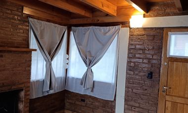 FINA PATAGONIA. Cabaña en alquiler permanente. Centro San Martin de los Andes.