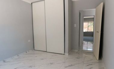 Casa en venta c/ cochera en Pacífico