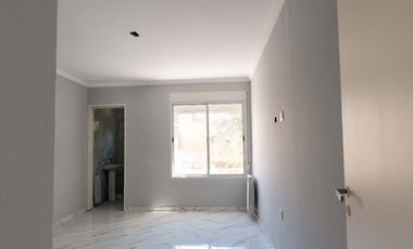 Casa en venta c/ cochera en Pacífico