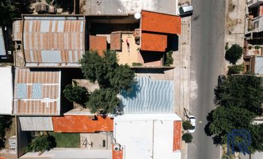 Casa en venta c/ cochera en Pacífico