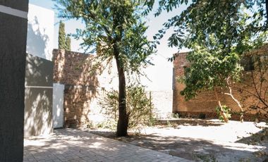 Casa en venta c/ cochera en Pacífico