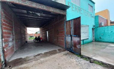 VENTA CASA C/ LOCAL FRENTE A PLAZA -ÁNGEL GALLARDO