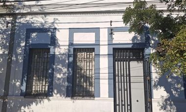 Casa en Arriendo en AMPLIA CASA A PASOS DE METRO ÑUBLE 4D+1B+2B