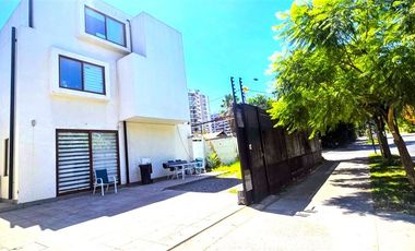 Casa en Arriendo en Vaticano 4050