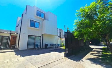 Casa en Arriendo en Vaticano 4050