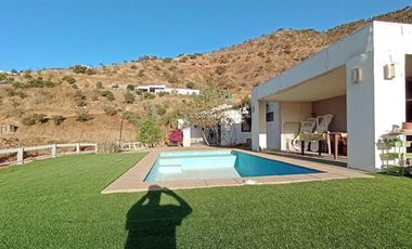 Casa en Venta en OPORTUNIDAD TERRENO CON CASA CURACAVI Condominio Bosques de Miraflores