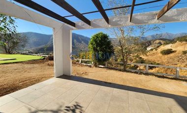 Casa en Venta en OPORTUNIDAD TERRENO CON CASA CURACAVI Condominio Bosques de Miraflores