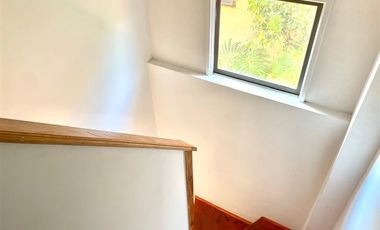 Casa en Arriendo en Avenida Santa Cruz 291. La Cruz