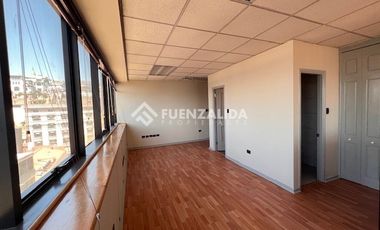 Oficina en Venta en Barrio Puerto