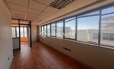 Oficina en Venta en Barrio Puerto