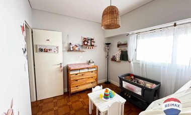 CASA EN VENTA 6 AMBIENTES BARRACAS CON COCHERA