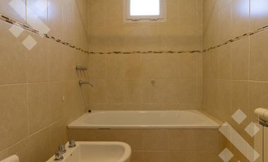 Alquiler duplex 2 dormitorios B° Perticone Centenario