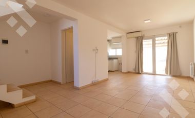 Alquiler duplex 2 dormitorios B° Perticone Centenario