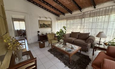 Quinta con excelentes espacios para vivir o gran potencial para desarrollarse