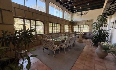 Quinta con excelentes espacios para vivir o gran potencial para desarrollarse