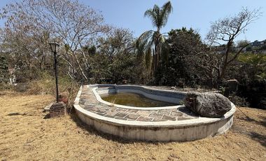 Quinta con excelentes espacios para vivir o gran potencial para desarrollarse