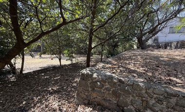 Quinta con excelentes espacios para vivir o gran potencial para desarrollarse