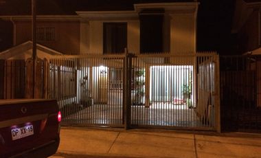 HERMOSA CASA EN VILLA LOS TORUNOS, GRANEROS