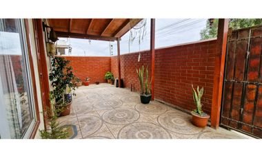 Venta de casa de 81 m2, en terreno de 247 m2., en Los Molles.