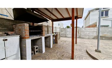 Venta de casa de 81 m2, en terreno de 247 m2., en Los Molles.