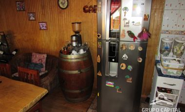 SE VENDE AMPLIA CASA CON PISCINA EN QUILLOTA