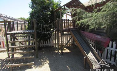 SE VENDE AMPLIA CASA CON PISCINA EN QUILLOTA