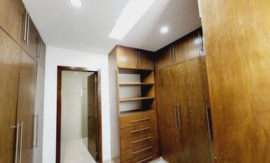 Casa en Venta en Punta Tiburon, con amplio jardin y alberca