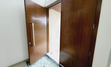 Casa en Venta en Punta Tiburon, con amplio jardin y alberca