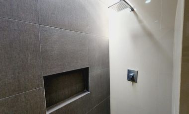 Casa en Venta en Punta Tiburon, con amplio jardin y alberca