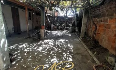 VENDO CASA EXCELENTE UBICACIÓN PARA REMODELAR