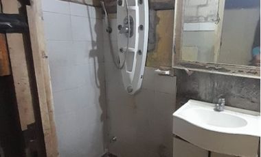 VENDO CASA EXCELENTE UBICACIÓN PARA REMODELAR
