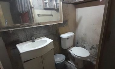 VENDO CASA EXCELENTE UBICACIÓN PARA REMODELAR