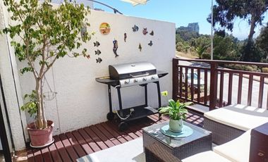 Casa en arriendo c/ estacionamiento en Reñaca