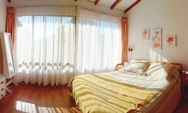 Casa en arriendo c/ estacionamiento en Reñaca