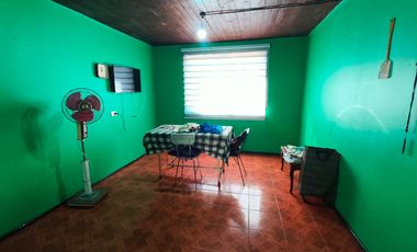 Cómoda casa 2 dormitorios un baño amplio patio y antejardin