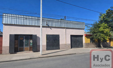 Propiedad Comercial con Uso Versátil