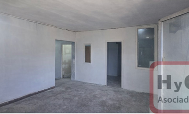 Propiedad Comercial con Uso Versátil